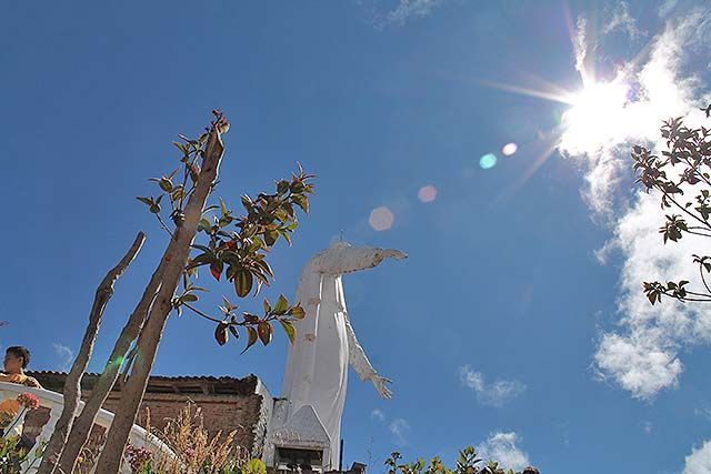 Virgen y Ermita del Cerro de Guadalupe de Bogotá