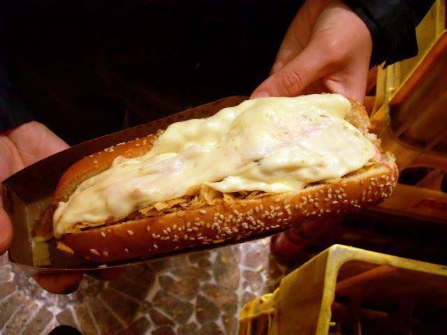 Un perro del restaurante Punto Burger de Bogotá
