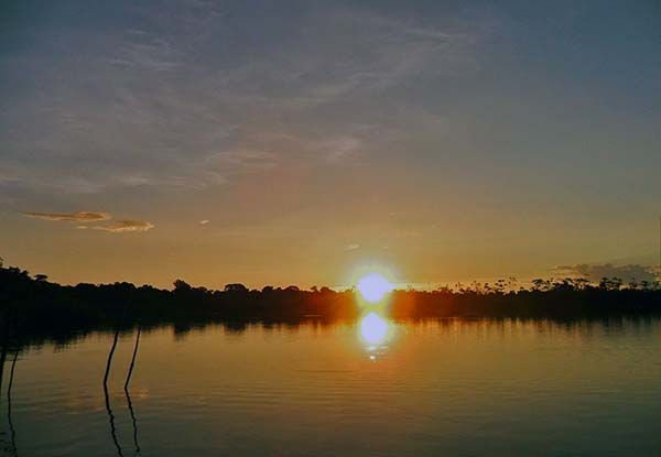 Atardecer en el lago Nihua
