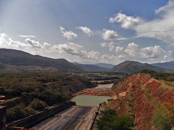 Presa de Betania en el Huila