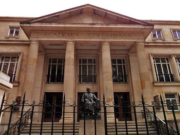 Estatua de Miguel Antonio Caro en Bogotá