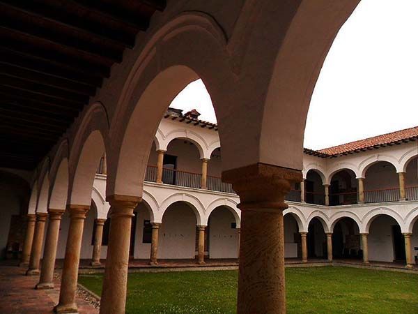 Interior del Claustro de San Agustín en Bogotá