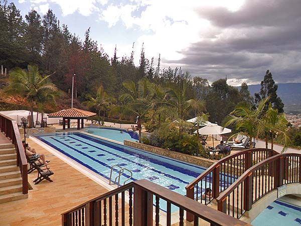 piscinas del hotel Duruelo en Villa de Leyva