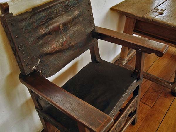 Silla frailuna en la Casa Museo San Jorge de Bogotá