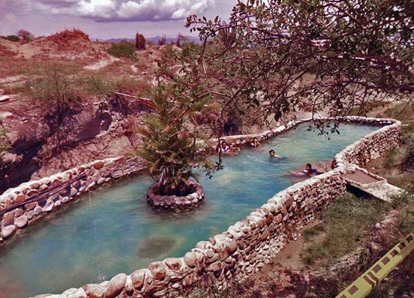piscina en el desierto de la Tatacoa