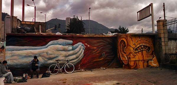 Enorme graffiti en un muro del centro de Bogotá