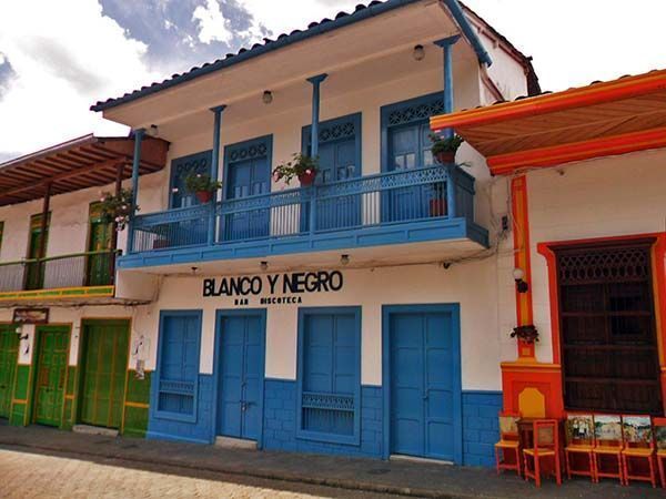 Fachada de un edificio en Jardín, Antioquia
