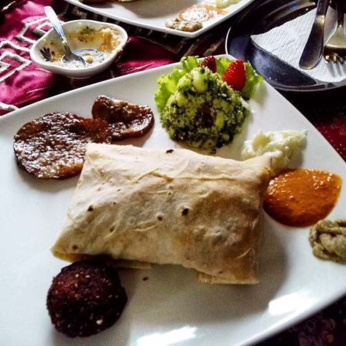plato árabe en el restaurante Sahara
