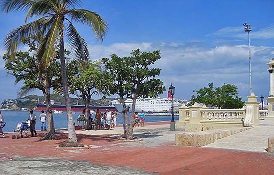 Avenida Rodrigo Bastidas en la bahía de Santa Marta