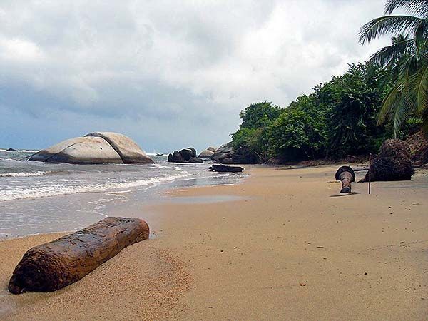 Playa de La Piscina en el parque natural de Tayrona