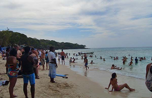 Playa Blanca atestada de gente