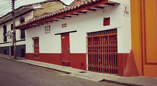 fachada del hotel
