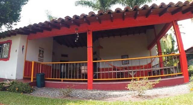 fachada de la finca