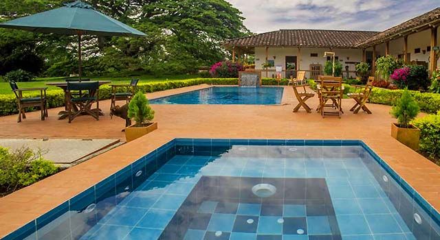 piscina de la hacienda